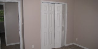 9609 North Charlotte Street Gallery 14