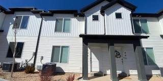 3 Bedroom 2 bath with Garage- Townhouse Gallery 1