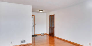 304 Pontiac Drive Gallery 4