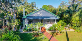 Charming two bedroom two bathroom cottage in North St. Petersburg Fully Updated. Charming two bedroom two bathroom cottage in North St. Petersburg Fully Updated. Gallery 6