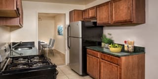 Cole Spring Plaza Apartments Gallery 6