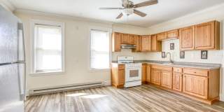 OR BEST OFFER **SPACIOUS FIRST FLOOR 2 BEDROOM WITH WASHER/DRYER SEPARATE DINING ROOM Gallery 4