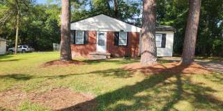 Cute and Cozy 3 Bedroom 1 Bath Available NOW! Gallery 1