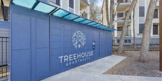 Treehouse Gallery 27
