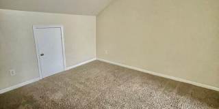 Must see 4 bedroom 2.5 bath townhouse with 1 car garage . Gallery 10