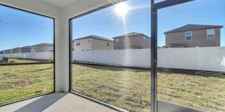 Newer fully fenced backyard 4 Bds/2.5 Bths Home with great floor plan and Resort community Gallery 23