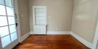 1BR/1BA UPDATED Apartment in Duck Pond Area - Available Early August! Gallery 4