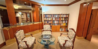 5757 Collins Ave Gallery 12