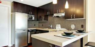 Capitol Hill One Bedroom Condo For Rent Gallery 1