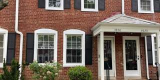 Gorgeous 2 Bed 2 Bath Interior Townhome In Desired Fairlington Villages Gallery 1
