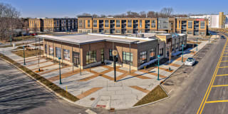 Pullman Pointe Gallery 53