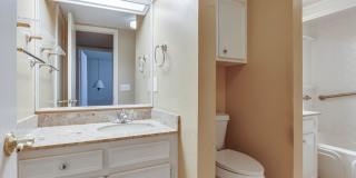 1 Bedroom 1 Bath Condo - Wilshire And NW Expressway Gallery 22