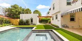 511 32nd Street Gallery 29