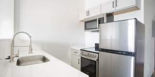 Onyx at 695 Gallery 6