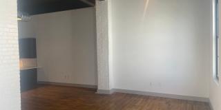 Laros Lofts Gallery 38