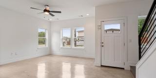 Beautiful 2 bedroom, 1.5 bathroom home in East Austin!!! Gallery 4
