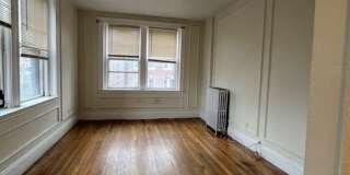1 Bed 1 Bath in Brookline in South Campus Gallery 1