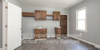 3651 E 55 St Gallery 7