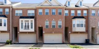 4527 ENGLISH HOLLY Drive Gallery 1