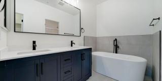 5550 North 16th Street Gallery 28