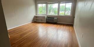 HISTORIC WAVERLY One Bedroom One Bath Condo Gallery 7