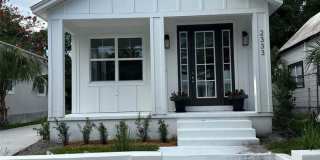 2333 W BEACH STREET Gallery 1