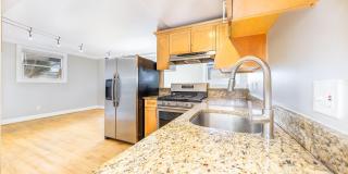 300 OKLAHOMA Avenue NE Gallery 2