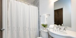 1600 Fulton Avenue Gallery 28
