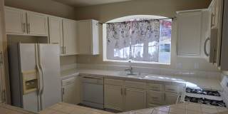 Beautiful South Reno Home in Gated Community Gallery 14