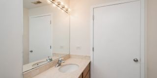 4350 N BROADWAY Avenue Gallery 12