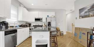 1512 N Wood St Gallery 6