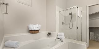 STUNNING Furnished OASIS 2 bed/2 bath Condo in McCormick Ranch Gallery 17