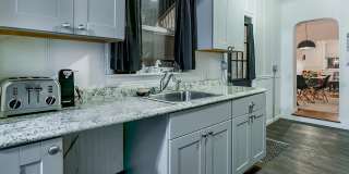 Updated 4 Bed 2 Bath Townhouse in Lancaster City! Gallery 12