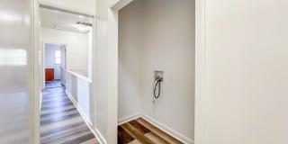 608 Halifax St Gallery 16