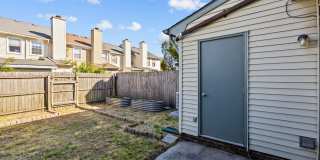 Charming 2 Bed, 2.5 Bath Townhouse for Rent in Virginia Beach! Gallery 23