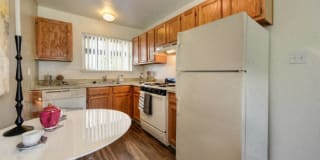 Olympus Park Apartment Homes Gallery 28