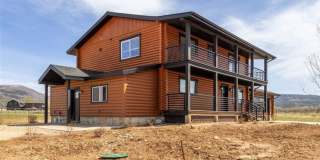 Charming 2BR Duplex in Driggs Gallery 1