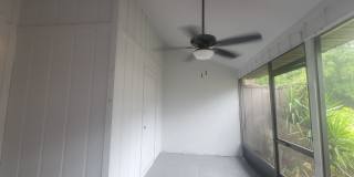 2/2.5 Townhome Mile Run Gallery 35
