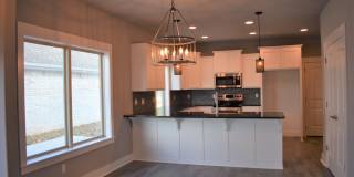 Luxurious 4 Bedroom, 3.5 Bathroom Home In Fayetteville, AR Gallery 4