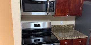Large one bedroom condominium Gallery 20