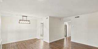 GreenHills Condo! Gallery 16