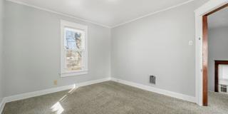 NEW LISTING! 4 BEDROOM HOME NEW LISTING! 4 BEDROOM HOME Gallery 7
