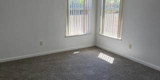 137 SW Meade Circle Gallery 24