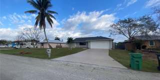 371 SE Fairchild Ave Gallery 1