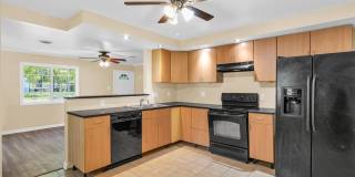 Now Leasing 3-Bedroom, 2-Bath House with Detached Garage for Move in August 1st! Gallery 10