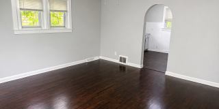 Updated Adorable 2 Bedroom Home Gallery 5