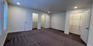 Updated 5BR 3bath house with off street parking! Gallery 5