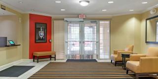 Detroit - Novi - Orchard Hill Place Gallery 24