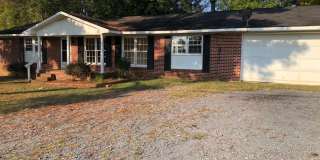 3 Bedrooms, 2 Bathrooms - House in Armuchee! Gallery 1