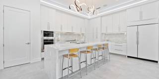 743 S Lake Avenue Gallery 11